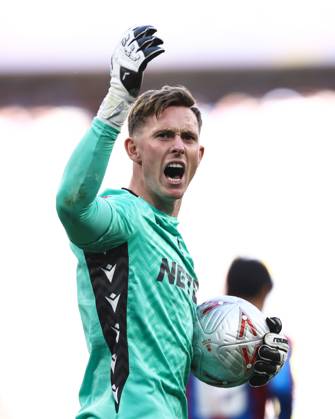 Crystal Palace v Manchester City 17 May 2025, London - FA Cup Final - Crystal Palace v Manchester City - Crystal Palace goalkeeper Dean Henderson celebrates saving a penalty - Photo: Jacques Feeney Offside. London UK Copyright: xJacquesxFeeneyx xOffsidexOffside