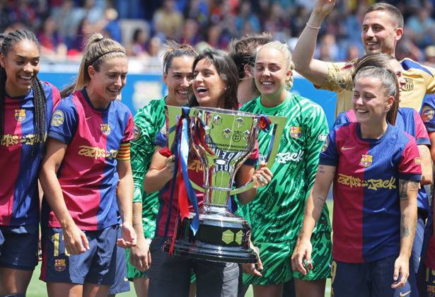 FC Barcelona, Barca Femeni v Athletic Club Femenino - Liga F The FC Barcelona Femeni players celebrate their Liga F title at the end of the match between FC Barcelona Femeni and Athletic Club Femenino, corresponding to week 30 of the Liga F, played at the Johan Cruyff Stadium in Barcelona, Spain, on May 18, 2025. Barcelona Barcelona Spain Copyright: xUrbanandsportx originalFilename:urbanandsport-fcbarcel250518_npQxq