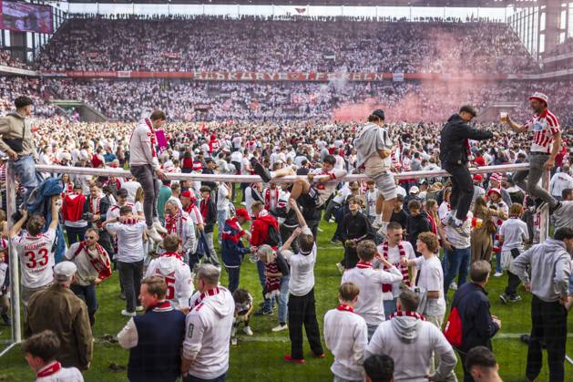 Bilder des Jahres 2025, Sport 05 Mai Sport Themen der Woche KW20 Sport Bilder des Tages Cologne, Germany. 18th Mai 2025. FC Fans feiern den Aufstieg 1. FC Köln - 1. FC Kaiserslautern 18.05.2025