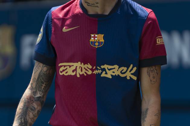 FC Barcelona, Barca Femeni v Athletic Club Femenino - Liga F A close-up of Maria Leon s t-shirt shows the logo of the Travis Scott special edition t-shirt during the MATCHDAY 30 Liga F match between FC Barcelona and Athletic Club, the last game of the season, at Estadi Johan Cruyff in Barcelona, Spain, on May 18, 2025. Barcelona Spain Copyright: xRubenxDexLaxRosax originalFilename:delarosa-matchday250518_np130