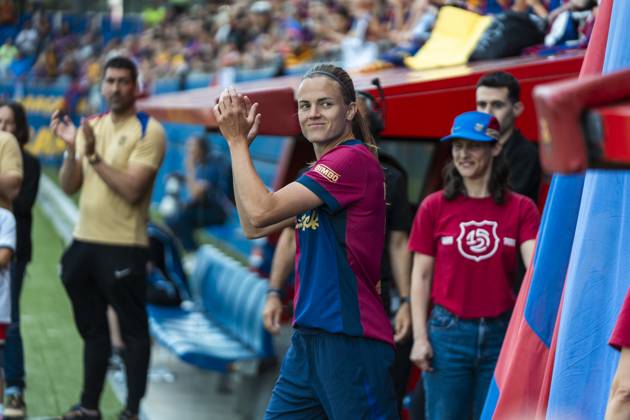 FC Barcelona, Barca Femeni v Athletic Club Femenino - Liga F Irene Paredes participates in the presentation of the players during the celebration of the league title after the MATCHDAY 30 Liga F match between FC Barcelona and Athletic Club, the last game of the season, at Estadi Johan Cruyff in Barcelona, Spain, on May 18, 2025 Barcelona Spain Copyright: xRubenxDexLaxRosax originalFilename:delarosa-matchday250518_npx6F
