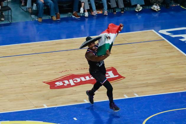 May 18, 2025, Mexico City, Ciudad de Mexico, Mexico: Thunder Law 23 of the Harlem Globetrotters performs on the court during the Harlem Globetrotters World Tour 2025 at Mo xico city arena. on May 18, 2025 in Mexico City, Mexico. Mexico City Mexico - ZUMAe321 20250518_zsa_e321_017 Copyright: xCarlosxSantiagox