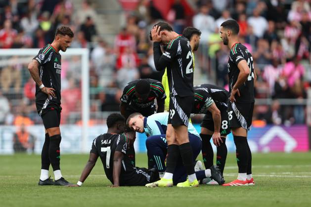 Football - 2024 2025 Premier League - Southampton vs Arsenal - St Mary™s Stadium - Sunday 25th May 2025 Bukayo Saka of Arsenal receives treatment during the Premier League match at St Mary™s Stadium COLORSPORT Shaun Boggust