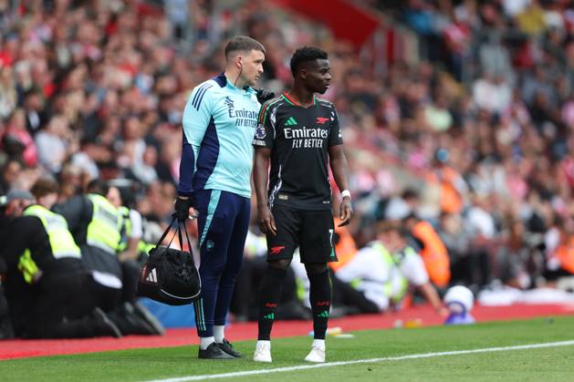Football - 2024 2025 Premier League - Southampton vs Arsenal - St Mary™s Stadium - Sunday 25th May 2025 Bukayo Saka of Arsenal receives treatment during the Premier League match at St Mary™s Stadium COLORSPORT Shaun Boggust