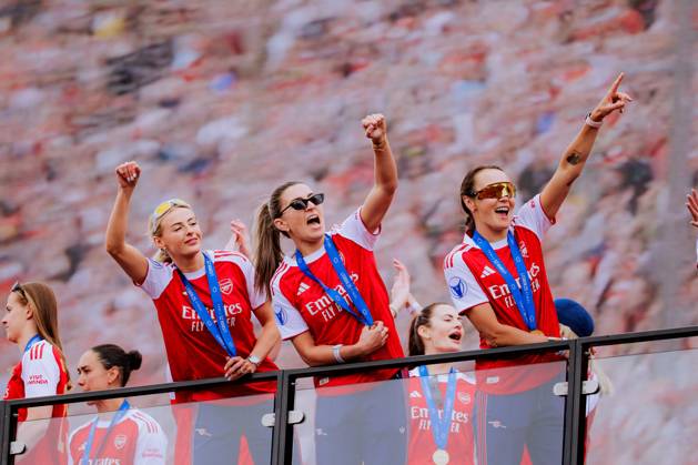 Bilder des Jahres 2025, Sport 05 Mai Sport Bilder des Tages Chloe Kelly (18 Arsenal) Steph Catley (7 Arsenal) Caitlin Foord (19 Arsenal) during the UEFA Womens Champions League Arsenal Trophy Lift at Emirates Stadium in London, England. (Pauline FIGUET SPP) Copyright: xPaulinexFIGUETx xSPPx spp-en-PaFiSp-PF_ARS3319