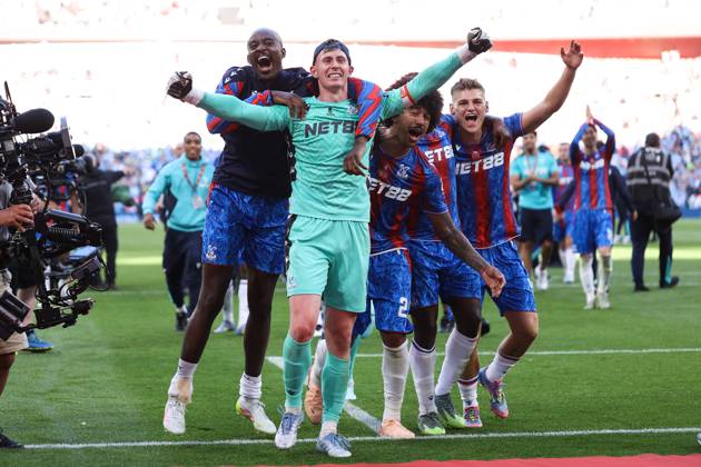 Crystal Palace v Manchester City 17 May 2025, London - FA Cup Final - Crystal Palace v Manchester City - Jean-Philippe Mateta, Crystal Palace goalkeeper Dean Henderson, Chris Richards and Justin Devenny of Crystal Palace celebrate victory - Photo: Jacques Feeney Offside. London UK Copyright: xJacquesxFeeneyx xOffsidexOffside
