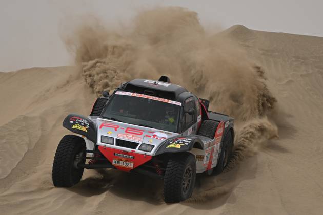 Sport Themen der Woche KW22 Bilder des Jahres 2025, Sport 05 Mai Sport Bilder des Tages (250528) -- KASHGAR, May 28, 2025 -- Driver Li Dazhi and co-driver Yang Tao of China compete during Stage 7 of the 2025 Taklimakan Rally in Kashgar, northwest China s Xinjiang Uygur Autonomous Region, May 28, 2025. ) (SP)CHINA-XINJIANG-KASHGAR-TAKLIMAKAN RALLY-STAGE 7 (CN) XinxYuewei 
