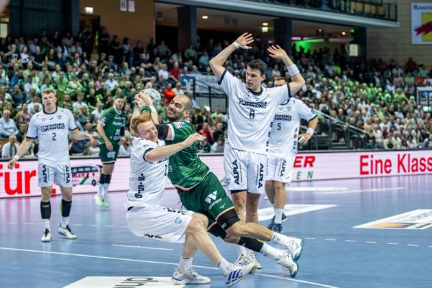Handball Bundesliga; HSG Wetzlar - TBV Lemgo Lippe, 28.05.25 Vladimir Vranjes (HSG Wetzlar, 14), Frederik Simak (TBV Lemgo Lippe, 8), Nicolai Theilinger (TBV Lemgo Lippe, 3), Jan Brosch (TBV Lemgo Lippe, 5), Lukas Hutecek (TBV Lemgo Lippe, 2) Handball Bundesliga; HSG Wetzlar - TBV Lemgo Lippe: Wetzlar, 28.05.25 Copyright: xBEAUTIFULxSPORTS Roeczeyx