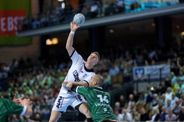 Wetzlar, Germany, May 28th 2025: Lukas Hutecek ( 2 Lemgo ) Vladimir Vranjes ( 14 Wetzlar ) during the Daikin Handball-Bundesliga match between HSG Wetzlar and TBV Lemgo at Buderus Arena Wetzlar. (Julia Kneissl SPP) Copyright: xJuliaxKneisslx xSPPx spp-en-JuKnSp-JK_06564.jpeg