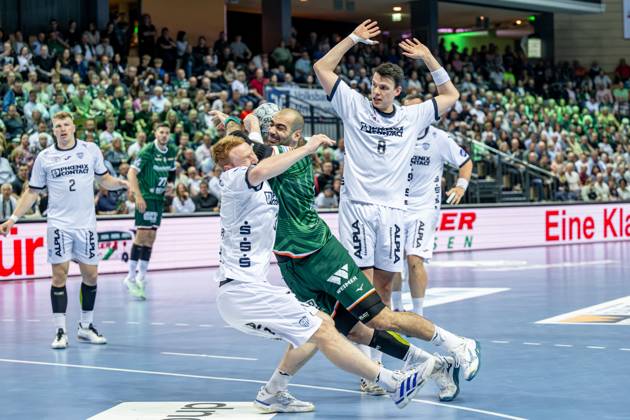 Handball Bundesliga; HSG Wetzlar - TBV Lemgo Lippe, 28.05.25 Vladimir Vranjes (HSG Wetzlar, 14), Frederik Simak (TBV Lemgo Lippe, 8), Nicolai Theilinger (TBV Lemgo Lippe, 3), Jan Brosch (TBV Lemgo Lippe, 5) Handball Bundesliga; HSG Wetzlar - TBV Lemgo Lippe: Wetzlar, 28.05.25 Copyright: xBEAUTIFULxSPORTS Roeczeyx