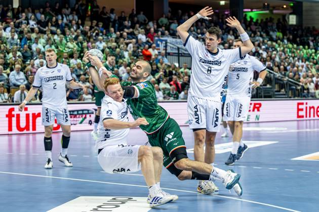 Handball Bundesliga; HSG Wetzlar - TBV Lemgo Lippe, 28.05.25 Vladimir Vranjes (HSG Wetzlar, 14), Frederik Simak (TBV Lemgo Lippe, 8), Nicolai Theilinger (TBV Lemgo Lippe, 3), Jan Brosch (TBV Lemgo Lippe, 5) Handball Bundesliga; HSG Wetzlar - TBV Lemgo Lippe: Wetzlar, 28.05.25 Copyright: xBEAUTIFULxSPORTS Roeczeyx