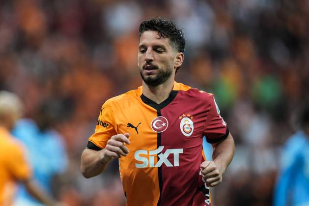 Galatasaray v RAMS Basaksehir - Turkish Super Lig ISTANBUL, TURKIYE - MAY 30: Dries Mertens of Galatasaray in action during Turkish Super Lig match between Galatasaray and RAMS Basaksehir at RAMS Park in Istanbul, Turkiye on May 30, 2025. Hakan Akgun Anadolu Istanbul Turkey. Editorial use only. Please get in touch for any other usage. Copyright: x2025xAnadoluxHakanxAkgunx