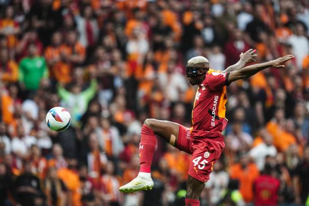 Galatasaray v RAMS Basaksehir - Turkish Super Lig ISTANBUL, TURKIYE - MAY 30: Victor Osimhen of Galatasaray in action during Turkish Super Lig match between Galatasaray and RAMS Basaksehir at RAMS Park in Istanbul, Turkiye on May 30, 2025. Hakan Akgun Anadolu Istanbul Turkey. Editorial use only. Please get in touch for any other usage. Copyright: x2025xAnadoluxHakanxAkgunx
