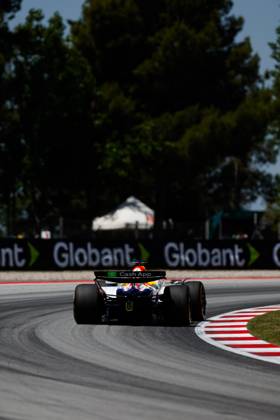 F1 - SPANISH GRAND PRIX 2025 30 LAWSON Liam (nzl), Visa Cash App RB F1 Team VCARB02, action during the Formula 1 Aramco Gran Premio de Espana 2025, Spanish Grand Prix 2025, 9th round of the 2025 FIA Formula One World Championship, WM, Weltmeisterschaft from May 30 to June 1, 2025 on the Circuit de Barcelona-Catalunya, in Montmelo, Spain - MontmeloSpain Copyright: xJavierxJimenezx