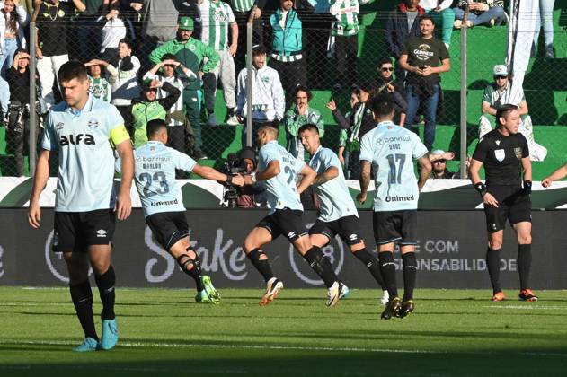 Juventude x Grêmio CAXIAS DO SUL, RS - 01.06.2025: JUVENTUDE X GRêMIO - Images of the football match between Juventude and Grêmio, valid for the 11th round of the 2025 Brazilian Championship, Series A, played at the Alfredo Jaconi Stadium, in Caxias do Sul, RS (01). (Photo: Antà nio Machado Fotoarena) x2747582x Antà nioxMachado