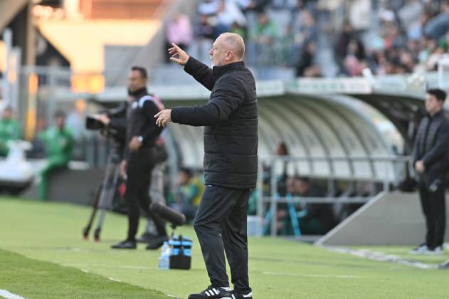 Juventude x Grêmio CAXIAS DO SUL, RS - 01.06.2025: JUVENTUDE X GRêMIO - Images of the football match between Juventude and Grêmio, valid for the 11th round of the 2025 Brazilian Championship, Series A, played at the Alfredo Jaconi Stadium. Grêmio coach, Mano Menezes. Caxias do Sul, RS (01). (Photo: Antà nio Machado Fotoarena) x2747613x Antà nioxMachado