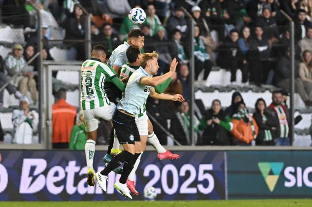 Juventude x Grêmio CAXIAS DO SUL, RS - 01.06.2025: JUVENTUDE X GRêMIO - Images of the football match between Juventude and Grêmio, valid for the 11th round of the 2025 Brazilian Championship, Series A, played at the Alfredo Jaconi Stadium, in Caxias do Sul, RS (01). (Photo: Antà nio Machado Fotoarena) x2747846x Antà nioxMachado