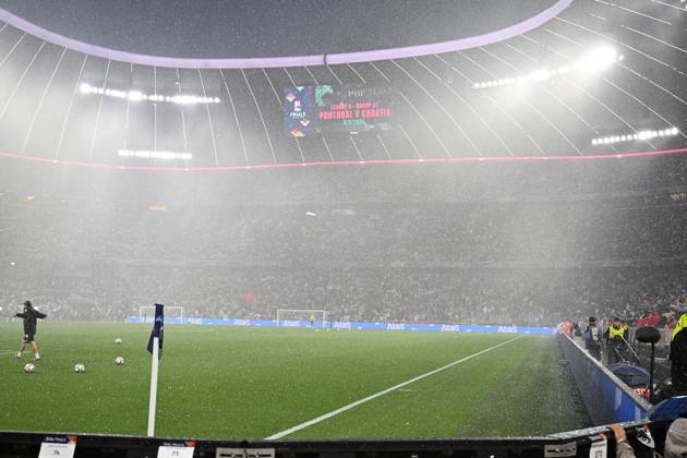 04.06.2025, xjrdrx, Fussball UEFA Nations League 1 2 Finale, Deutschland - Portugal v.l. Hagelschauer ueber dem Stadion (DFL DFB REGULATIONS PROHIBIT ANY USE OF PHOTOGRAPHS as IMAGE SEQUENCES and or QUASI-VIDEO) Muenchen