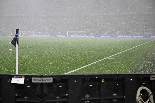 04.06.2025, xjrdrx, Fussball UEFA Nations League 1 2 Finale, Deutschland - Portugal v.l. Hagelschauer ueber dem Stadion (DFL DFB REGULATIONS PROHIBIT ANY USE OF PHOTOGRAPHS as IMAGE SEQUENCES and or QUASI-VIDEO) Muenchen