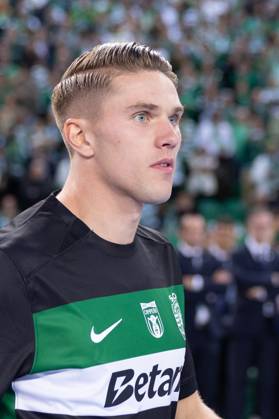 May 18, 2024, Lisbon, Lisbon, Portugal: Sporting forward from Sweden VIKTOR GYOKERES (9) celebrating after winning Liga Portugal Betclic at Estadio Jose de Alvalade Lisbon Portugal - ZUMAs359 20240518_zsp_s359_100 Copyright: xAlexandrexdexSousax