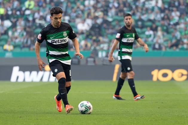 May 18, 2024, Lisbon, Lisbon, Portugal: Sporting forward from Portugal PEDRO GONCALVES (8) in action during the game of Liga Portugal Betclic between Sporting and Chaves at Estadio Jose de Alvalade Lisbon Portugal - ZUMAs359 20240518_zsp_s359_068 Copyright: xAlexandrexdexSousax