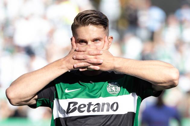 May 18, 2024, Lisbon, Lisbon, Portugal: Sporting forward from Sweden VIKTOR GYOKERES (9) celebrating after scoring a goal during the game of Liga Portugal Betclic between Sporting and Chaves at Estadio Jose de Alvalade Lisbon Portugal - ZUMAs359 20240518_zsp_s359_001 Copyright: xAlexandrexdexSousax