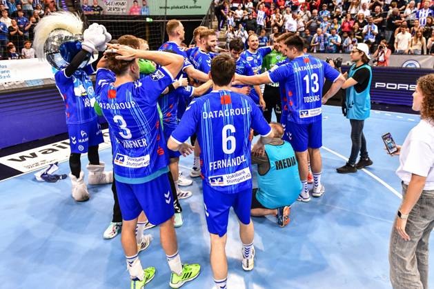 TVB Stuttgart - SC DHfK Leipzig; Stuttgart, 08.06.2025 Stuttgart jubelt. Klassenerhalt! ; Stuttgart, 08.06.2025 - 34. Spieltag der Handball-Bundesliga, TVB Stuttgart - SC DHfK Leipzig, Porsche-Arena, Stuttgart. Copyright: xBEAUTIFULxSPORTS Märklx