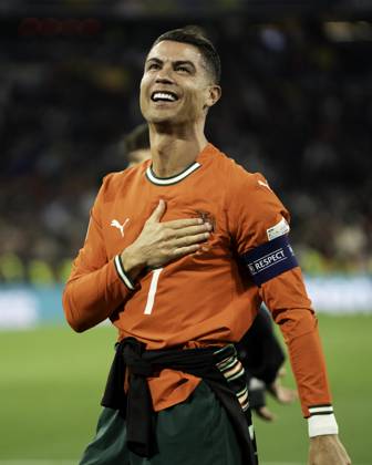 Bilder des Jahres 2025, Sport 06 Juni Sport Themen der Woche KW23 Sport Bilder des Tages UEFA Nations League Final: Portugal vs Spain Cristiano Ronaldo of Portugal reacts emotionally after winning the UEFA Nations League final against Spain at Allianz Arena in Munich. Copyright: xTaiseixIwamotox