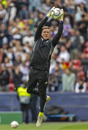 08.06.2025, Fussball UEFA Nations League 2024 25, Spiel um Platz 3, Deutschland - Frankreich, in der MHP-Arena Stuttgart, Torwart Marc Andre ter-Stegen (Deutschland) beim Aufwärmen.