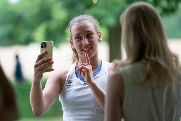 2025-06-14 2025 Libema Open Grass Court Championships Autotron ROSMALEN, NETHERLANDS - JUNE 14: Elise Mertens of Belgium during the 2025 Libema Open Grass Court Championships at Autotron on June 14, 2025 in Rosmalen, Netherlands. Rosmalen Autotron Netherlands Content not available for redistribution in The Netherlands directly or indirectly through any third parties. Copyright: xMarleenxFouchierx