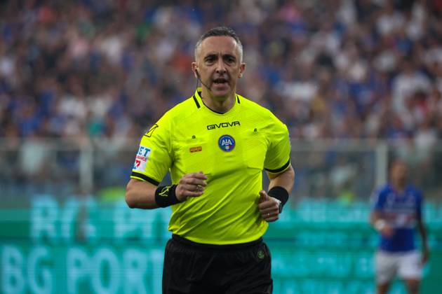 CALCIO - Serie B - PlayOut - UC Sampdoria vs US Salernitana Serie B, Playout, Genova, Stadio Ferraris, Sampdoria - Salernitana, in the photo: referee Aureliano during PlayOut - UC Sampdoria vs US Salernitana, Italian soccer Serie B match in Genova, Italy, June 15 2025 Genova Italy Copyright: xIPAxSport ABACAx