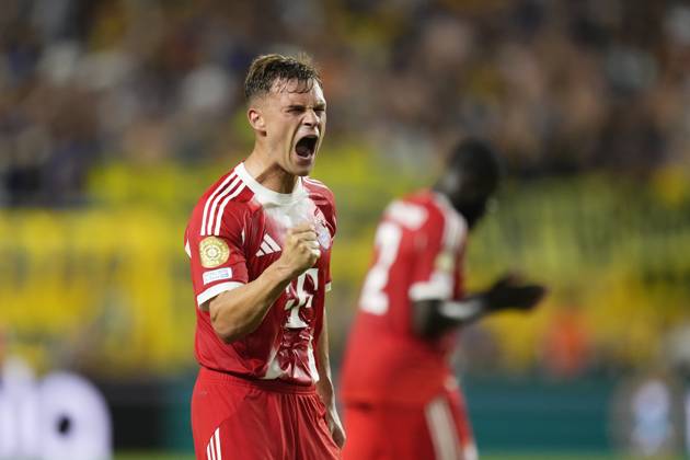FC Bayern München v CA Boca Juniors: Group C - FIFA Club World Cup 2025 Joshua Kimmich central midfield of Bayern Munich and Germany celebrates the victory after winning the FIFA Club World Cup 2025 group C match between FC Bayern München and CA Boca Juniors at Hard Rock Stadium on June 20, 2025 in Miami Gardens, Florida. Miami Gardens Florida United States Copyright: xJosexBretonx originalFilename:bretonhernandez-fcbayern250620_npjep
