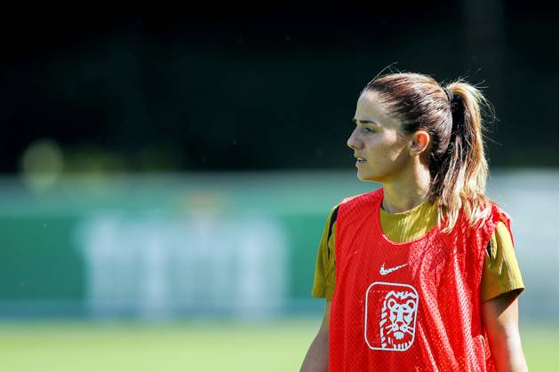 ZEIST - Danielle van de Donk during a training session in preparation for the European Championships in Switzerland. The Netherlands will play Wales, England and France in the group stage of the European Championship, EM, Europameisterschaft in Switzerland. ANP BART STOUTJESDIJK xVIxANPxSportx xxANPxIVx 530241484 originalFilename: 530241484