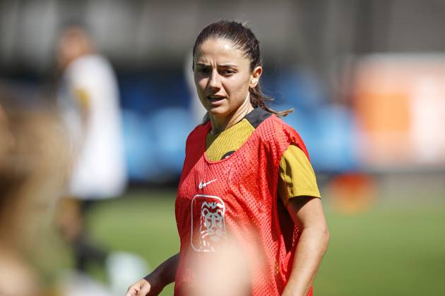 ZEIST - Danielle van de Donk during a training session in preparation for the European Championships in Switzerland. The Netherlands will play Wales, England and France in the group stage of the European Championship, EM, Europameisterschaft in Switzerland. ANP BART STOUTJESDIJK xVIxANPxSportx xxANPxIVx 530241732 originalFilename: 530241732
