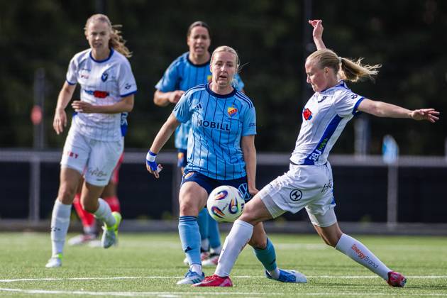 250622 Djurgardens Alexandra Jonasson under fotbollsmatchen i Damallsvenskan mellan Djurgarden och Växjö DFF den 22 juni 2025 i Stockholm. Copyright: KENTAxJÖNSSON BB250622KJ097