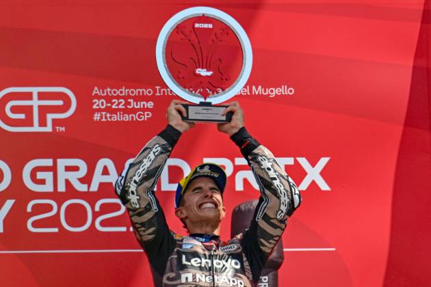 Bilder des Jahres 2025, Sport 06 Juni MOTORI - MotoGP - Gran Premio d Italia Brembo - Race Spanish rider Marc Marquez of Ducati Lenovo Team celebrates the victory during Gran Premio d Italia Brembo - Race, MotoGP World Championship, WM, Weltmeisterschaft in Mugello, Italy, June 22 2025 Mugello Italy  Copyright: xIPAxSport ABACAx