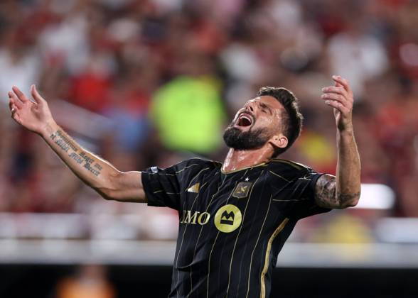 Orlando, USA, 24th June 2025. Oliver Giroud of Los Angeles FC during the Los Angeles FC vs CR Flamengo FIFA Club World Cup match at Camping World Stadium, Orlando. Picture credit should read: David Klein Sportimage EDITORIAL USE ONLY. No use with unauthorised audio, video, data, fixture lists, club league logos or live services. Online in-match use limited to 120 images, no video emulation. No use in betting, games or single club league player publications. SPI_146_DK_LA_FC_Flamengo SPI-3991-0146