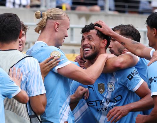 Bilder des Jahres 2025, Sport 06 Juni Sport Themen der Woche KW26 Sport Bilder des Tages Orlando, USA, 26th June 2025. Erling Haaland of Manchester City celebrating scoring their third goal with Matheus Nunes of Manchester City (l) during the Juventus vs Manchester City FIFA Club World Cup match at Camping World Stadium, Orlando. Picture credit should read: David Klein Sportimage EDITORIAL USE ONLY. No use with unauthorised audio, video, data, fixture lists, club league logos or live services. Online in-match use limited to 120 images, no video emulation. No use in betting, games or single club league player publications. SPI_092_DK_Juventus_Man_City SPI-3993-0088