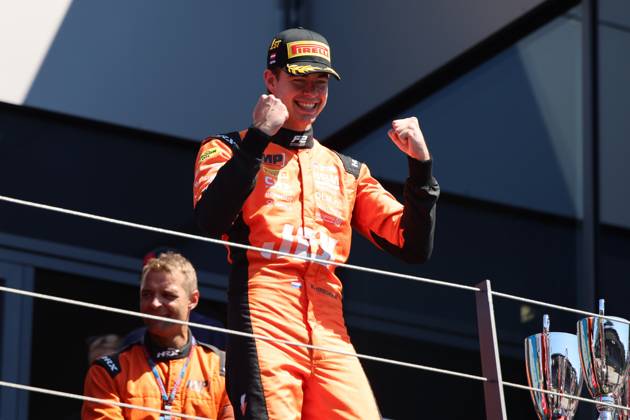 Richard Verschoor (MP Motorsport, Formel 2) gewinnt Feature Race, Podium, Grosser Preis von Oesterreich, Motorsport, Herren, Formel 1, 29.06.2025 Spielberg Steiermark Oesterreich