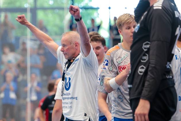 29.06.2025, 2. Handball Bundesliga, Nachholspiel, TuSEM Essen - Dessau-Rosslauer HV 06, Trainer Uwe Jungandreas jubelt, Essen Sporthalle Am Hallo NRW Deutschland xRHR-FOTO DEx Copyright: DennisxEwert RHR-FOTOx RHR-FOTO DE