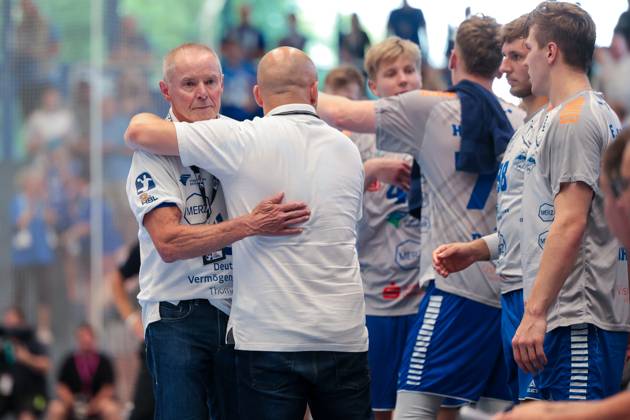 29.06.2025, 2. Handball Bundesliga, Nachholspiel, TuSEM Essen - Dessau-Rosslauer HV 06, Trainer Uwe Jungandreas ist nach dem Sieg erleichtert, Essen Sporthalle Am Hallo NRW Deutschland xRHR-FOTO DEx Copyright: DennisxEwert RHR-FOTOx RHR-FOTO DE