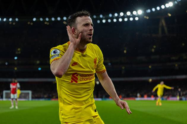 Football - FA Premier League - Arsenal FC v Liverpool FC LONDON, ENGLAND - Wednesday, March 16, 2022: Liverpool s Diogo Jota celebrates after scoring the first goal during the FA Premier League match between Arsenal FC and Liverpool FC at the Emirates Stadium. Liverpool won 2-0. LONDON Emirates Stadium GREATER LONDON ENGLAND Copyright: xDavidxRawcliffex 2022-03-16-165-Arsenal_Liverpool