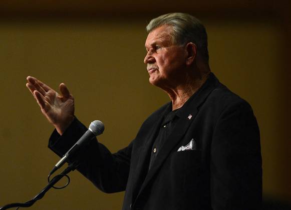 May 30, 2014 - Charlotte, NC, USA - Former NFL, American Football Herren, USA player, coach and Hall of Fame member Mike Ditka speaks to the Charlotte Touchdown Club on Friday, May 30, 2014, in Charlotte, N.C. Copyright: xJeffxSinerx
