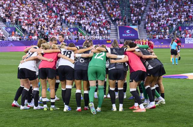 DFB teamphoto: Lea Schüller 11 of Team Germany Rebecca Knaak 4 of Team Germany Sjoeke Nüsken 9 of Team Germany Klara Bühl 19 of Team Germany Ann-Katrin Berger 7 goalkeeper of Team Germany Giulia Gwinn 7 of Team Germany in the football UEFA Women EURO 2025 match GERMANY - POLAND 2-0 in Season 2025 2026 at July 4, 2025 in St.Gallen, Switzerland.
