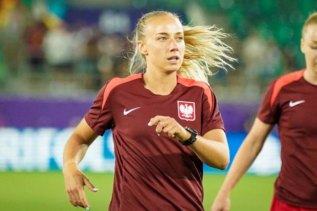 UEFA Womens EURO 2025 Frauen EM: Vorrunde, 1. Spieltag - Deutschland vs Polen - Kybunpark (St. Gallen, Schweiz): Milena Kokosz (Polen, 15) St. Gallen Kanton St. Gallen Schweiz Copyright: xJOERANxSTEINSIEKx