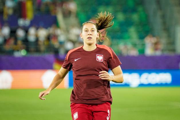 UEFA Womens EURO 2025 Frauen EM: Vorrunde, 1. Spieltag - Deutschland vs Polen - Kybunpark (St. Gallen, Schweiz): Wiktoria Zieniewicz (Polen, 3) St. Gallen Kanton St. Gallen Schweiz Copyright: xJOERANxSTEINSIEKx