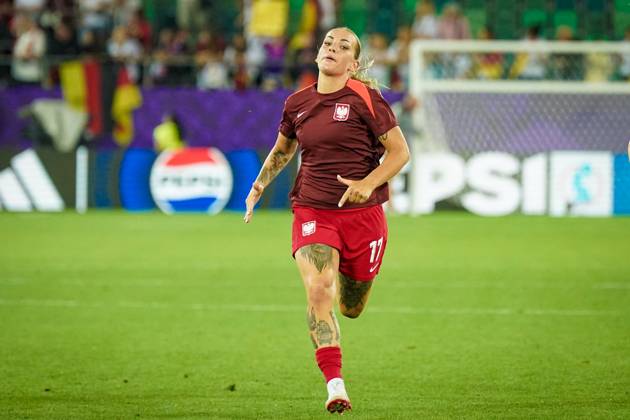 UEFA Womens EURO 2025 Frauen EM: Vorrunde, 1. Spieltag - Deutschland vs Polen - Kybunpark (St. Gallen, Schweiz): Klaudia Slowinska (Polen, 17) St. Gallen Kanton St. Gallen Schweiz Copyright: xJOERANxSTEINSIEKx
