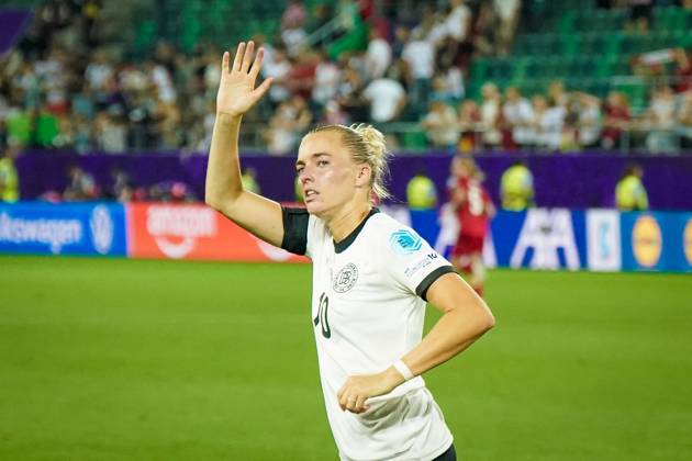 UEFA Womens EURO 2025 Frauen EM: Vorrunde, 1. Spieltag - Deutschland vs Polen - Kybunpark (St. Gallen, Schweiz): Laura Freigang (Deutschland, 10) St. Gallen Kanton St. Gallen Schweiz Copyright: xJOERANxSTEINSIEKx