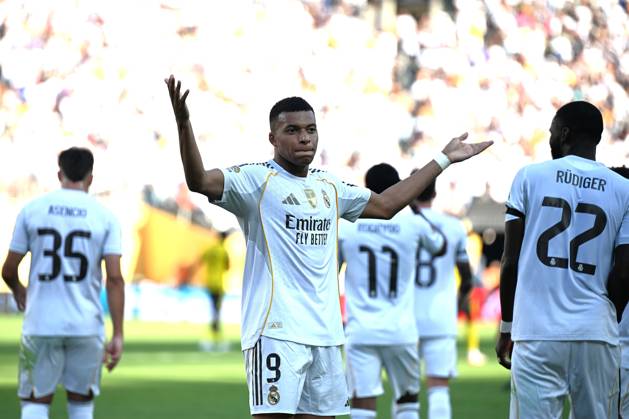 (250706) -- NEW JERSEY, July 6, 2025 -- Kylian Mbappe of Real Madrid celebrates a goal during the quarterfinal match between Real Madrid (Spain) and Borussia Dortmund (Germany) at the FIFA Club World Cup 2025 in New Jersey, the United States, July 5, 2025. ) (SP)U.S.-NEW JERSEY-FOOTBALL-FIFA CLUB WORLD CUP-QUARTERFINALS-REAL MADRID VS BORUSSIA DORTMUND WuxXiaoling