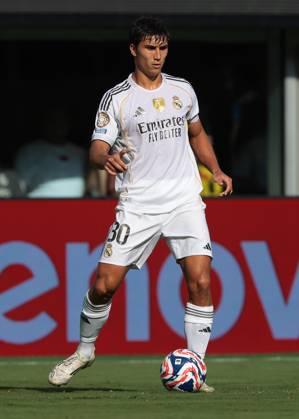 New Jersey, USA, 5th July 2025. Gonzalo Garcia of Real Madrid during the Real Madrid vs Borussia Dortmund FIFA Club World Cup match at Metlife Stadium, New Jersey. Picture credit should read: Jonathan Moscrop Sportimage EDITORIAL USE ONLY. No use with unauthorised audio, video, data, fixture lists, club league logos or live services. Online in-match use limited to 120 images, no video emulation. No use in betting, games or single club league player publications. SPI_162_JM_REALMADRID_BORUSSIA_ SPI-4005-0162